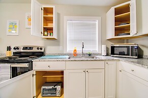 Walk to Historic Square: Oswego Home Near Lake