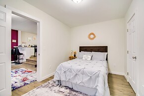 Walk to Historic Square: Oswego Home Near Lake