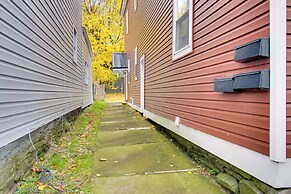 Walk to Historic Square: Oswego Home Near Lake