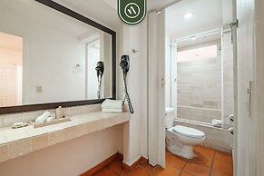 One Beach Street 310 C