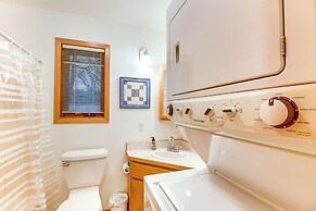 Short Drive to Itasca State Park - Waterfront Home