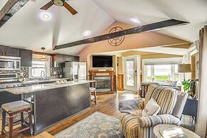 Walk to Beach: Water-view Abode in Portsmouth!
