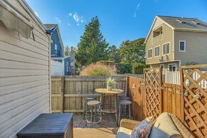 Walk to Beach: Water-view Abode in Portsmouth!