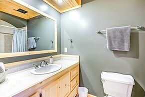 13 Mi to Cashiers: Cabin w/ Wraparound Porch!