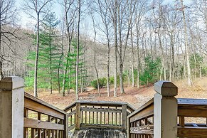 13 Mi to Cashiers: Cabin w/ Wraparound Porch!