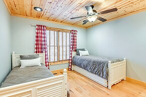 13 Mi to Cashiers: Cabin w/ Wraparound Porch!