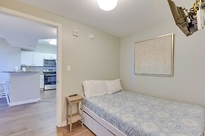 Walk to White-sand Beach: Resort Condo in Destin!