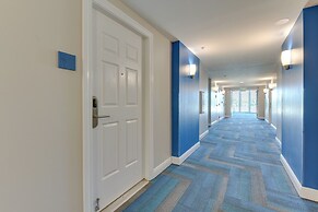 Walk to White-sand Beach: Resort Condo in Destin!