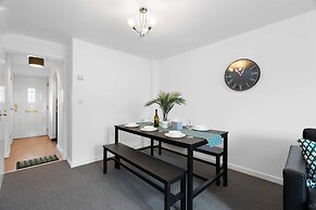 Homely 2bed 2bath House in Erdington With Parking Sleep 6