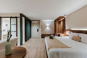 w Loft Superior City View Low Floor