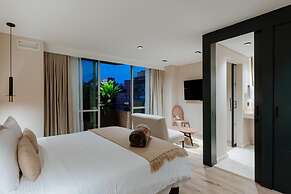 w Loft Superior City View Low Floor