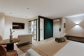 w Loft Superior City View Low Floor