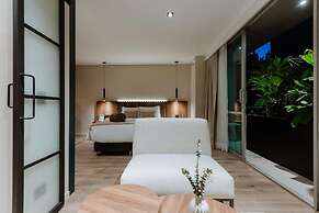 w Loft Superior City View Low Floor