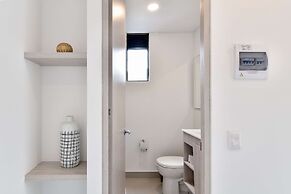 w Stylish Loft in Santa Barbara