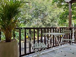 w Amazing Loft w Perfect Balcony in Cali