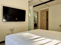 w Comfy Loft w Great Deco in Cali