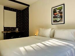 w Comfy Loft w Great Deco in Cali