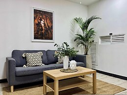 w Marvelous Loft w Fantastic Balcony in Cali