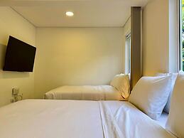 w Marvelous Loft w Fantastic Balcony in Cali