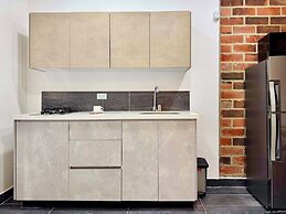 w Marvelous Loft w Fantastic Balcony in Cali