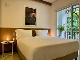 w Glorious Loft w Elegant Balcony in Cali