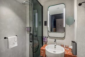 TRIBE Budapest Airport