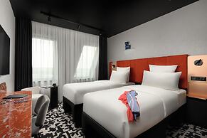 TRIBE Budapest Airport