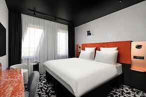 TRIBE Budapest Airport