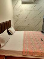 Goroomgo Janata Inn Gujarat