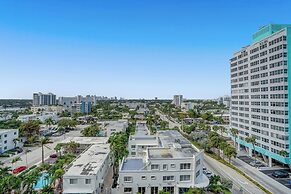 Elegant Beachfront Condo: Your Perfect Getaway!