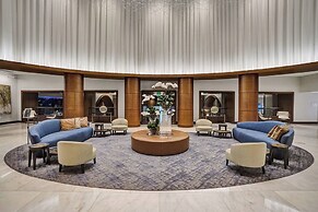 Chic Beachfront Bliss: Your Perfect 1 BR Retreat !