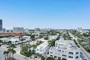 Chic Beachfront Bliss: Your Perfect 1 BR Retreat !