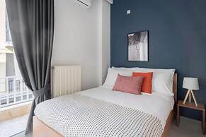 Classic Living 2 Bd Historic Mets Apt