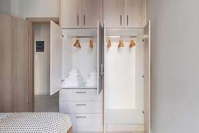 Classic Living 2 Bd Historic Mets Apt