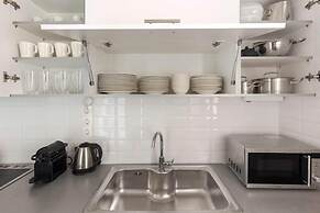 Classic Living 2 Bd Historic Mets Apt