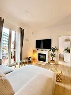 Barcelona Blissful Retreat With Stunning Views