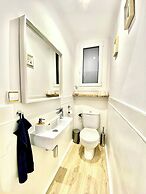 Barcelona Blissful Retreat With Stunning Views