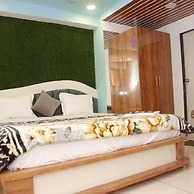 Goroomgo The Crown Ahmedabad
