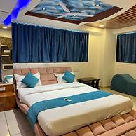 Goroomgo The Crown Ahmedabad