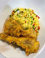 GlassTop Lounge Kubwa