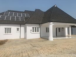 Umbrella Properties Hotel Moniya