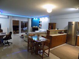 Natalys 2 Bd Gorgeous Apt in Volos