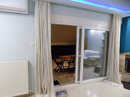 Natalys 2 Bd Gorgeous Apt in Volos