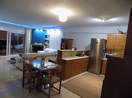 Natalys 2 Bd Gorgeous Apt in Volos