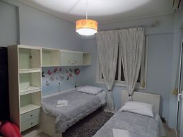 Natalys 2 Bd Gorgeous Apt in Volos