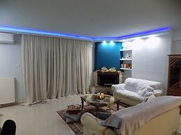 Natalys 2 Bd Gorgeous Apt in Volos