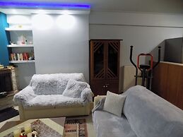 Natalys 2 Bd Gorgeous Apt in Volos