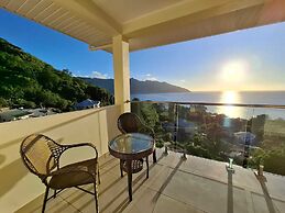 Tropical Secrets Holiday Apartments