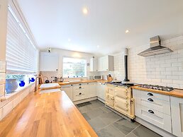 The Old Barn Near St Ives - Rustic Charm & Space