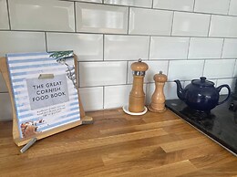 The Old Barn Near St Ives - Rustic Charm & Space